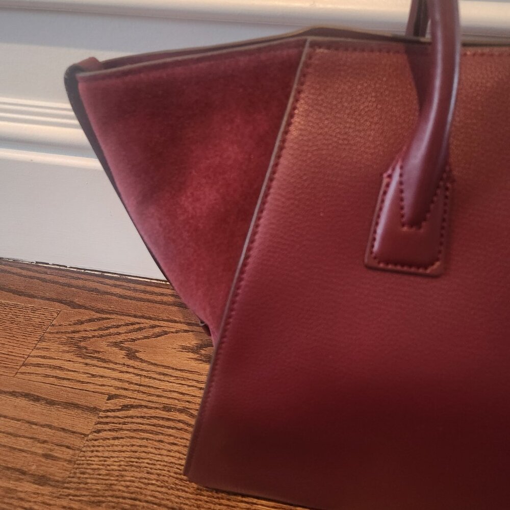 $628-NWT -Michael Kors Avril Extra-Large Tote 100% Leather-100% Suede - Picture 3 of 8
